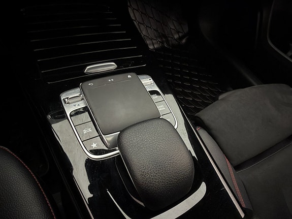 Mercedes-Benz A200 27 of 30