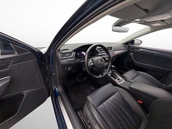 Skoda Superb 11 of 30