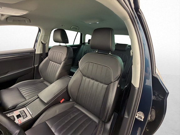 Skoda Superb 12 of 30