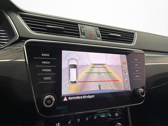 Skoda Superb 18 of 30