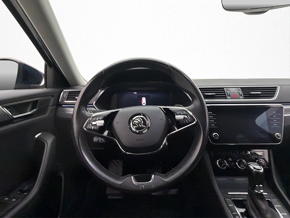 Skoda Superb 14 of 30
