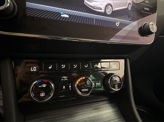 Skoda Superb 24 of 30