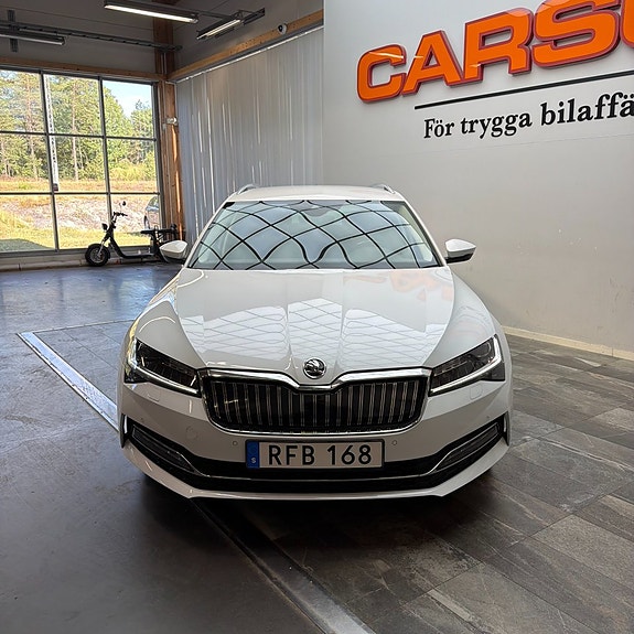 Skoda Superb 6 of 13