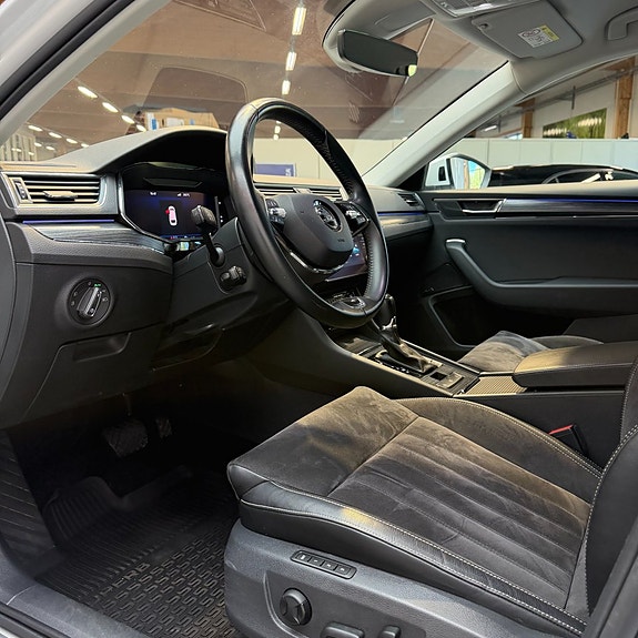 Skoda Superb 8 of 13