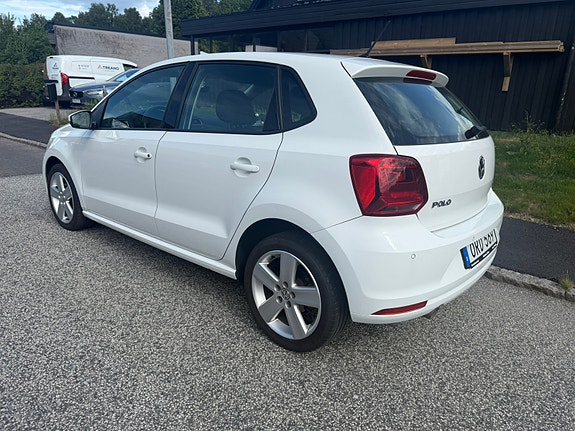 Volkswagen Polo 2 of 9