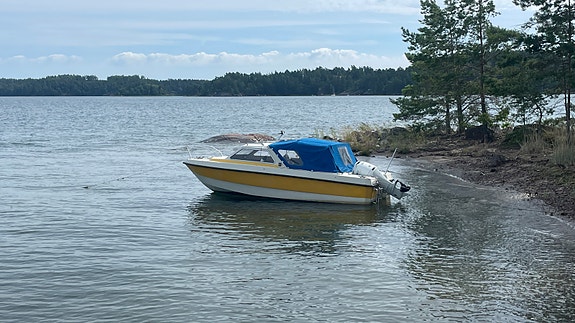 Flipper 570 med Suzuki 90 hk – mycket fint skick 2 of 5