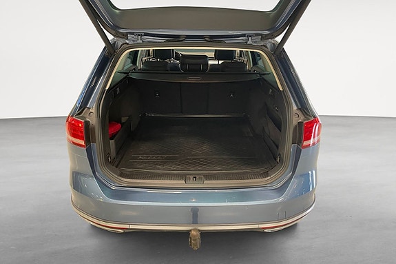 Volkswagen Passat Alltrack 20 of 23
