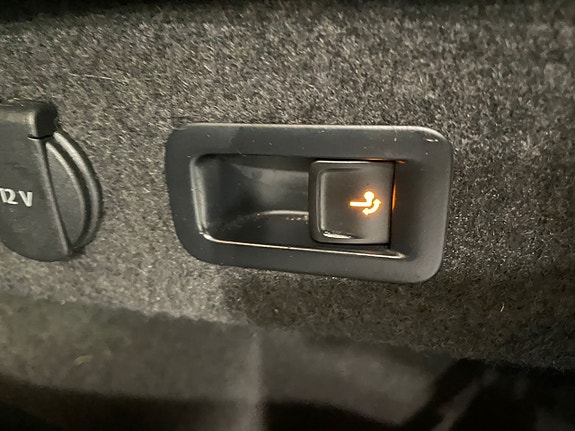 Volkswagen Passat Alltrack 21 of 23