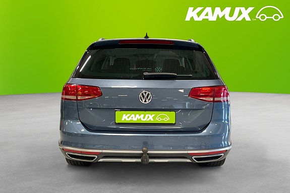 Volkswagen Passat Alltrack 5 of 23