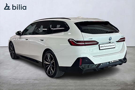 BMW 530e 2 of 19