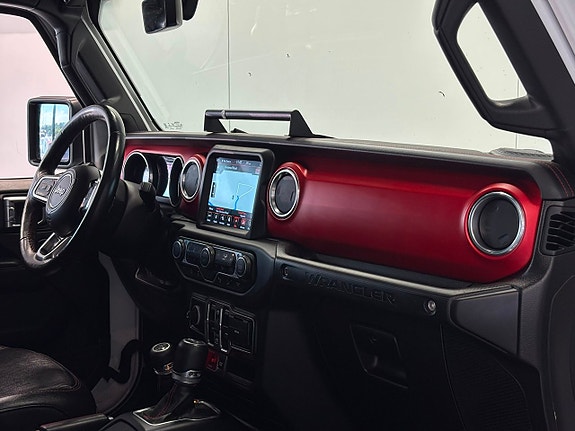 Jeep Wrangler Unlimited 29 of 30