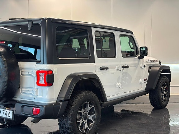 Jeep Wrangler Unlimited 10 of 30