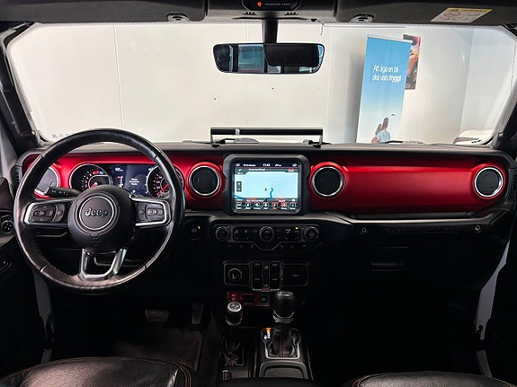 Jeep Wrangler Unlimited 17 of 30