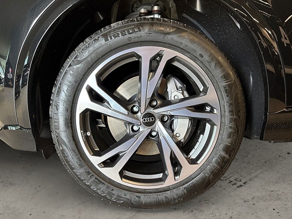 Audi Q6 e-tron 6 of 13