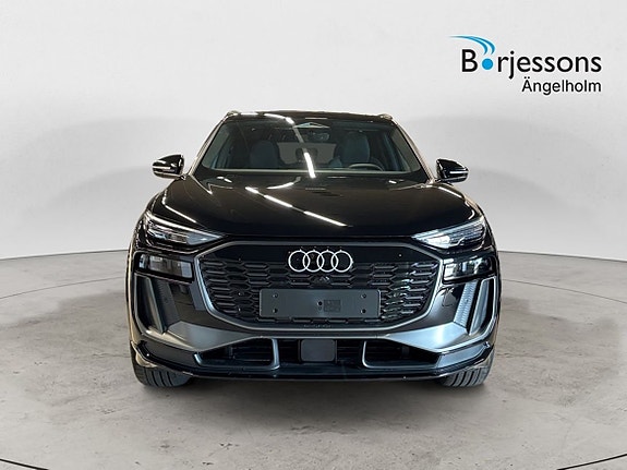 Audi Q6 e-tron 5 of 13