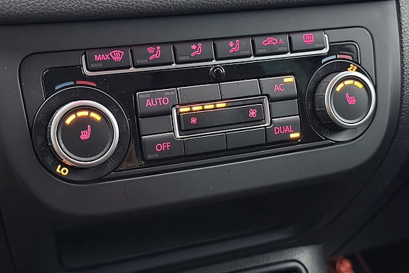 Volkswagen Tiguan 21 of 26