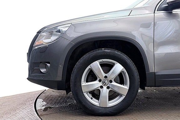 Volkswagen Tiguan 9 of 26