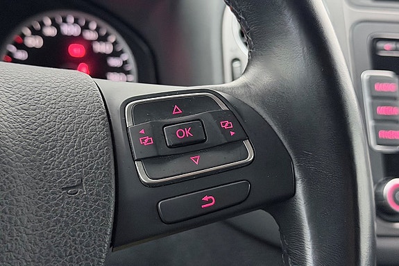 Volkswagen Tiguan 17 of 26