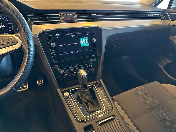 Volkswagen Passat Alltrack 15 of 24