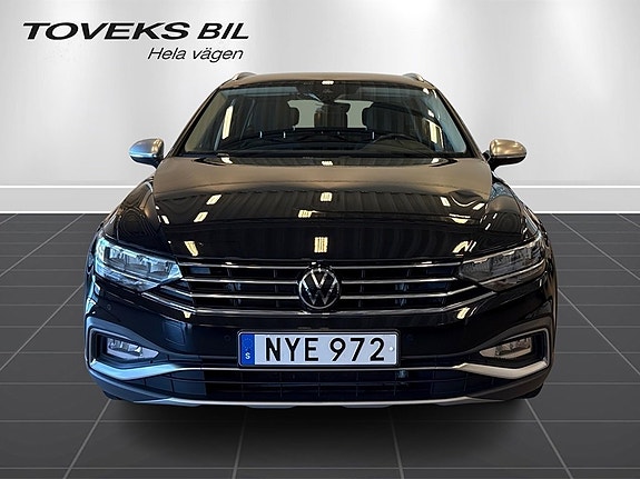 Volkswagen Passat Alltrack 6 of 24