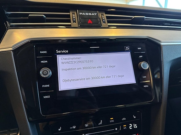 Volkswagen Passat Alltrack 21 of 24