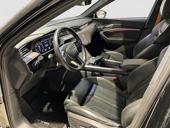 Audi e-tron 7 of 16