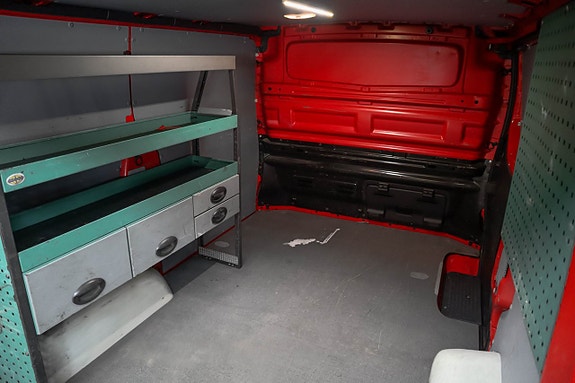 Opel Vivaro 13 of 17