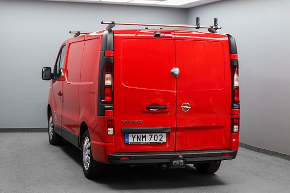 Opel Vivaro 2 of 17