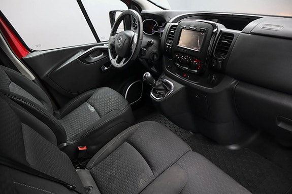 Opel Vivaro 4 of 17