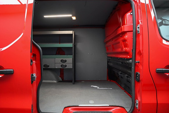 Opel Vivaro 14 of 17