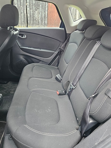 Renault Captur 8 of 8