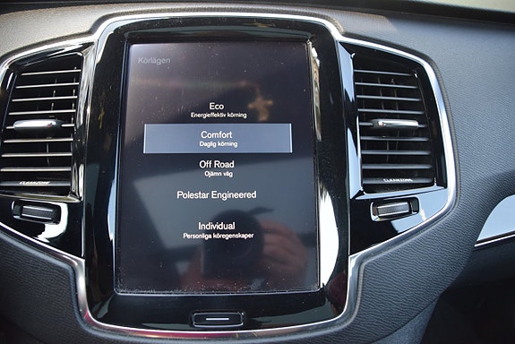 Volvo XC90 19 of 30