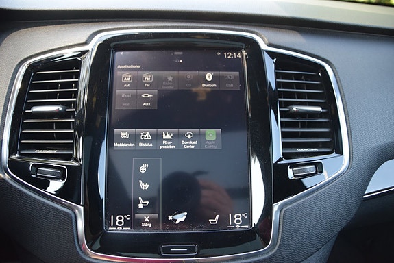 Volvo XC90 18 of 30