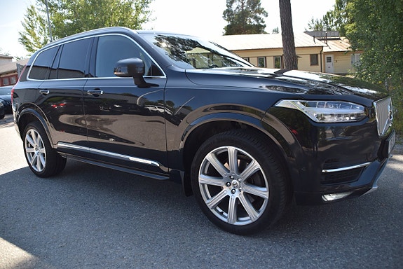 Volvo XC90 3 of 30