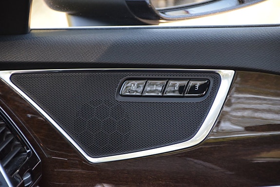 Volvo XC90 24 of 30