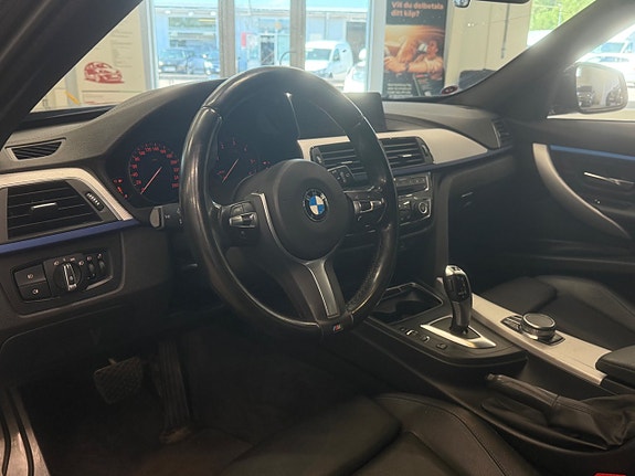 BMW 320 9 of 18