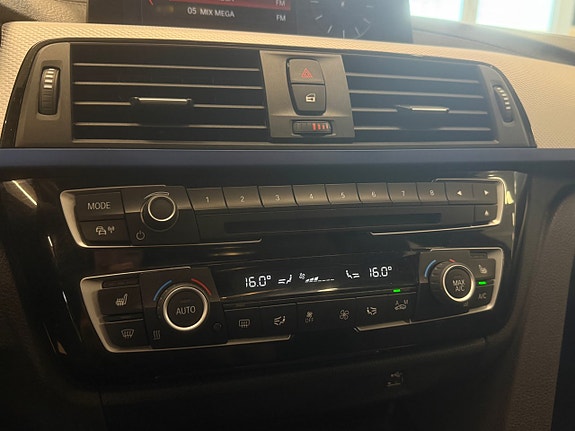 BMW 320 12 of 18