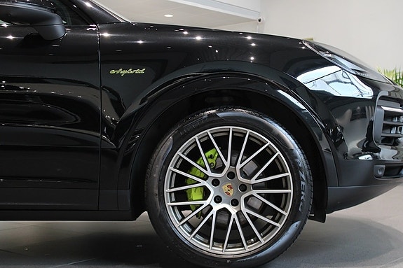 Porsche Cayenne 19 of 20