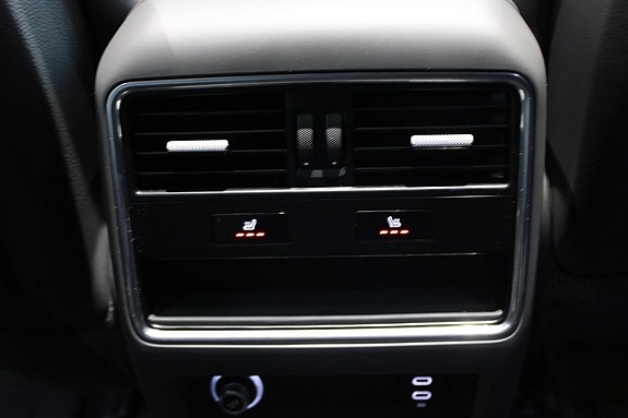 Porsche Cayenne 9 of 20