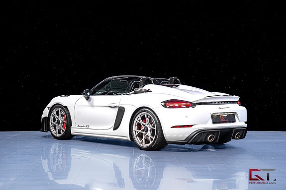 Porsche 718 Spyder RS 10 of 27