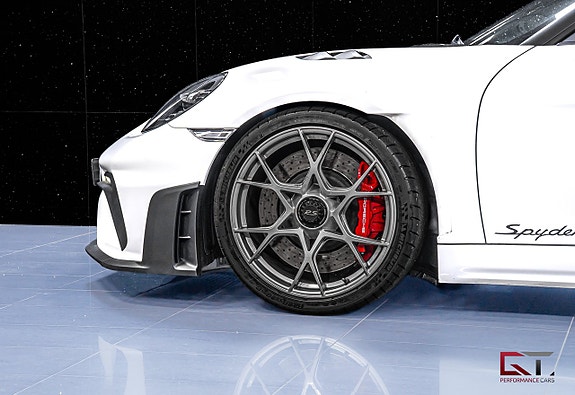 Porsche 718 Spyder RS 8 of 27