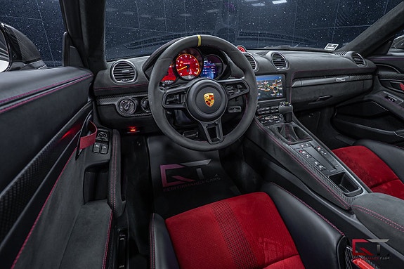 Porsche 718 Spyder RS 21 of 27