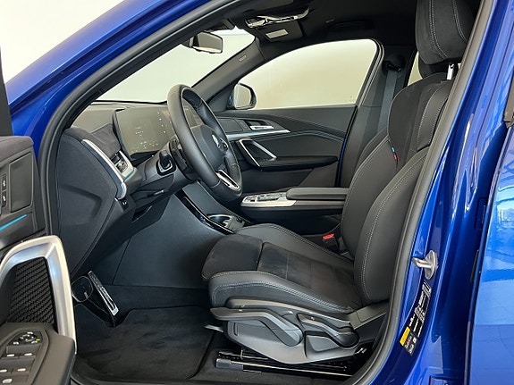 BMW iX2 6 of 15