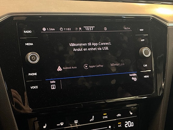 Volkswagen Passat Alltrack 18 of 27