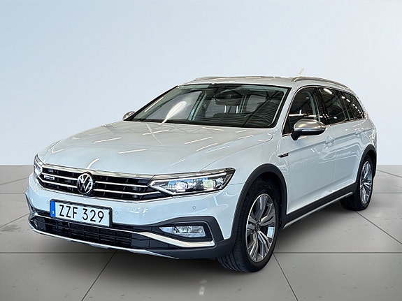 Volkswagen Passat Alltrack 16 of 27