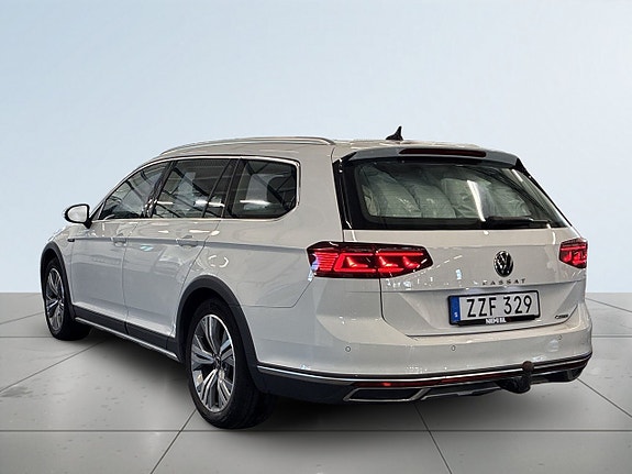 Volkswagen Passat Alltrack 5 of 27