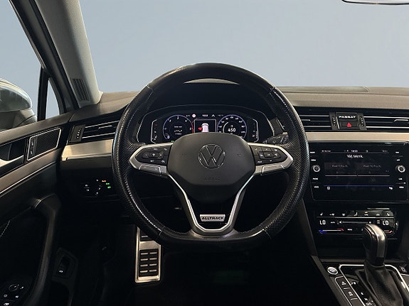 Volkswagen Passat Alltrack 9 of 27