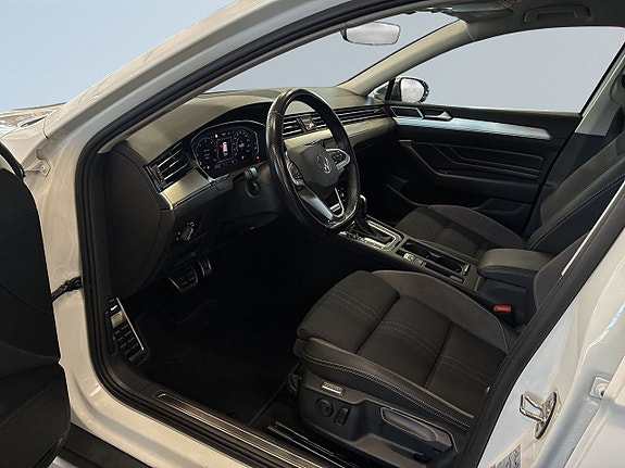 Volkswagen Passat Alltrack 7 of 27