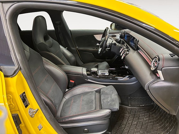 Mercedes-Benz CLA35 15 of 21