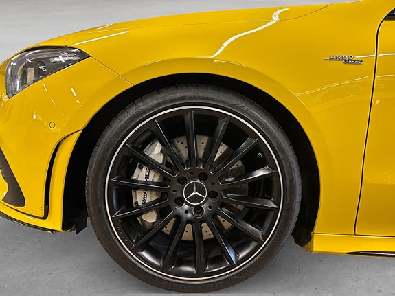 Mercedes-Benz CLA35 8 of 21